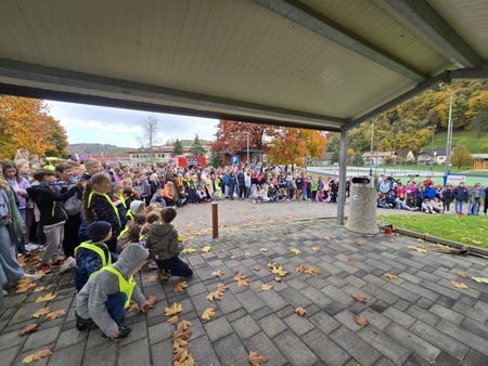 Pozarna vaja na OS Mirna, foto Monika Meglic, PGD Mirna 3